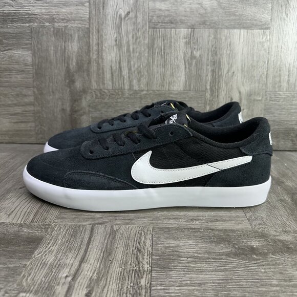 Nike Vulc SB Men's size 10.5 Black White Suede Shoes CD5010-003 - Picture 2 of 8